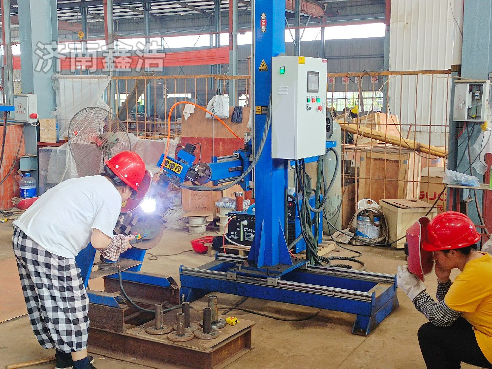 江西法蘭環(huán)縫焊接，鑫浩焊接操作機調試