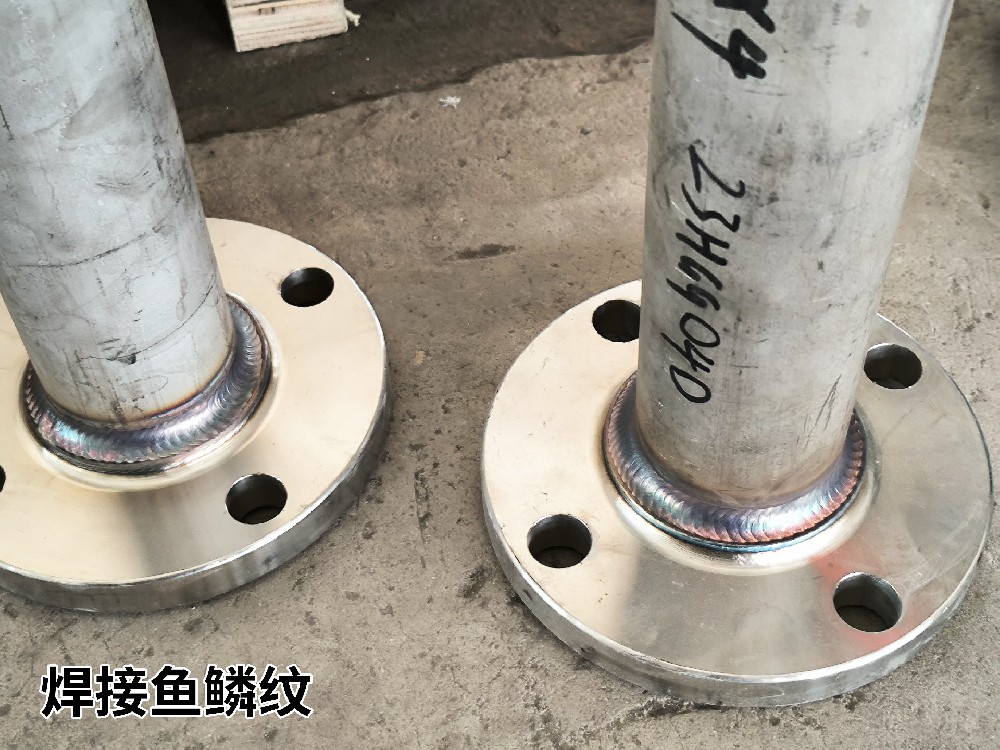 衡水客戶(hù)碳鋼壓力容器現場(chǎng)調試，工人很快學(xué)會(huì )