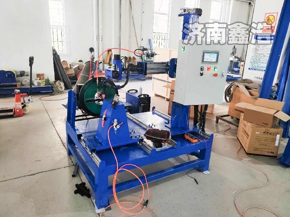 鑫浩氬弧自動(dòng)焊機，智能數控，運行穩定