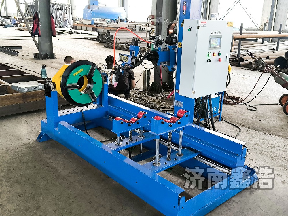 衡水客戶(hù)訂購鑫浩7軸-2240型，智能數控簡(jiǎn)單焊接