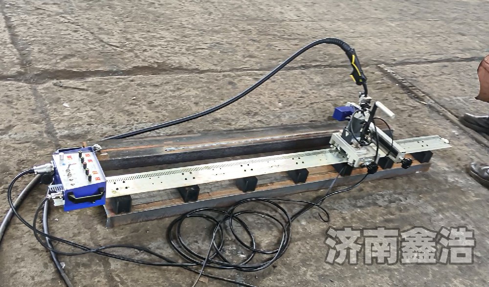 自動(dòng)焊接小車(chē)，軟軌直軌多種規格，成型美觀(guān)