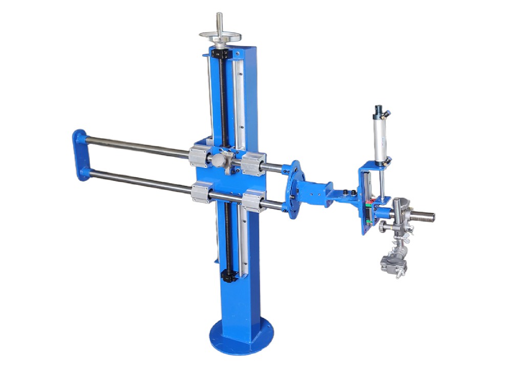 【濟南鑫浩焊接】簡(jiǎn)析手動(dòng)焊接操作機需滿(mǎn)足的技術(shù)條件